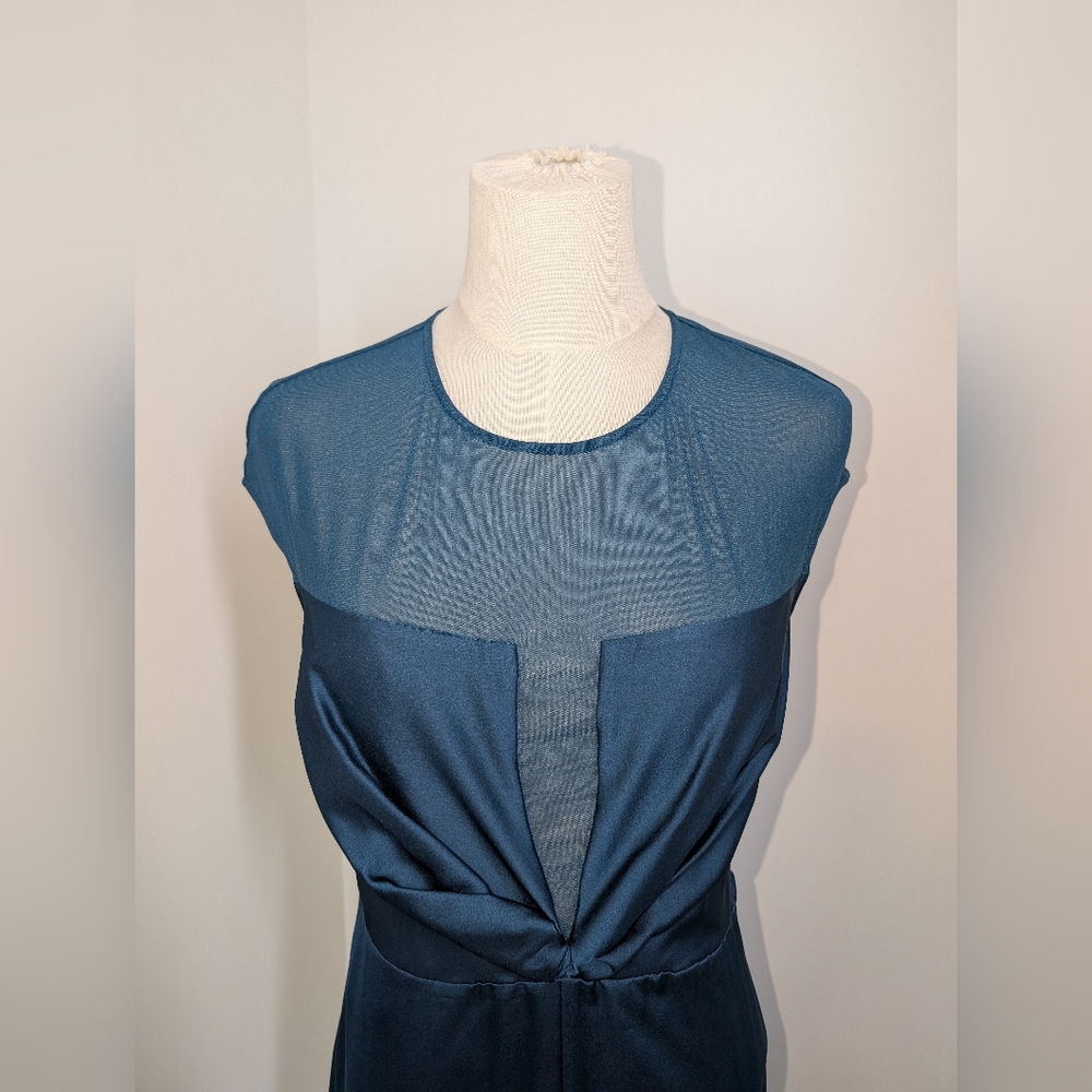 Elegant Teal Evening Gown - Picture 2 of 7